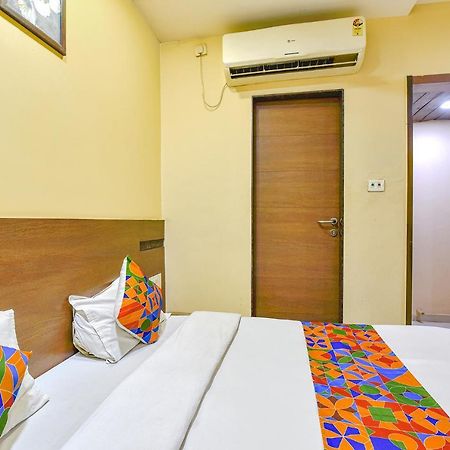 Fabhotel Rb Residency Surat Ngoại thất bức ảnh
