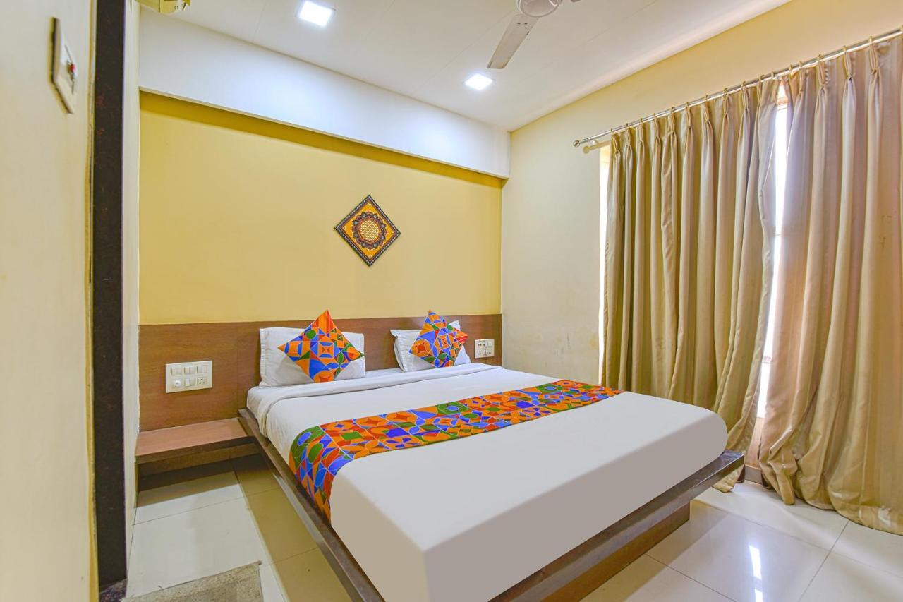 Fabhotel Rb Residency Surat Ngoại thất bức ảnh