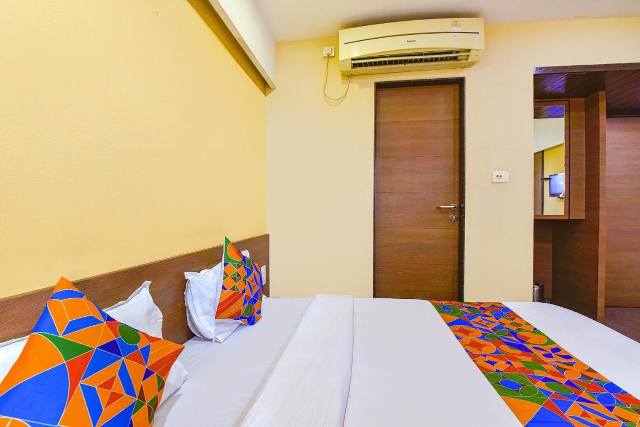 Fabhotel Rb Residency Surat Ngoại thất bức ảnh