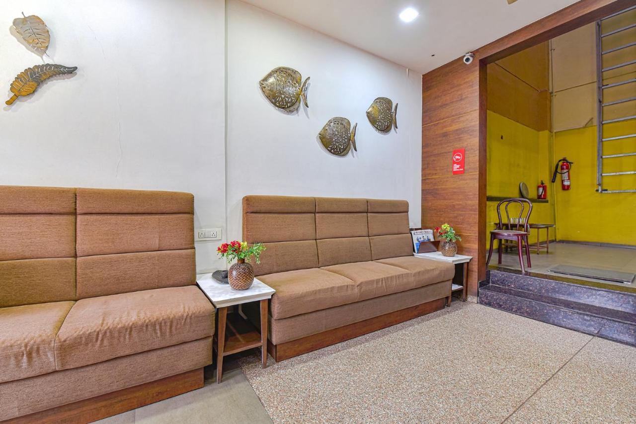 Fabhotel Rb Residency Surat Ngoại thất bức ảnh