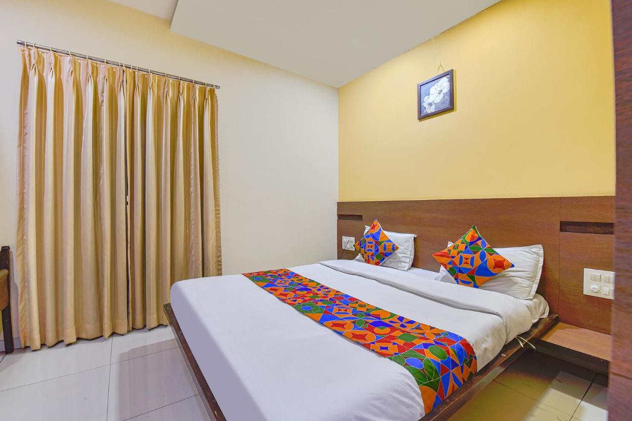 Fabhotel Rb Residency Surat Ngoại thất bức ảnh